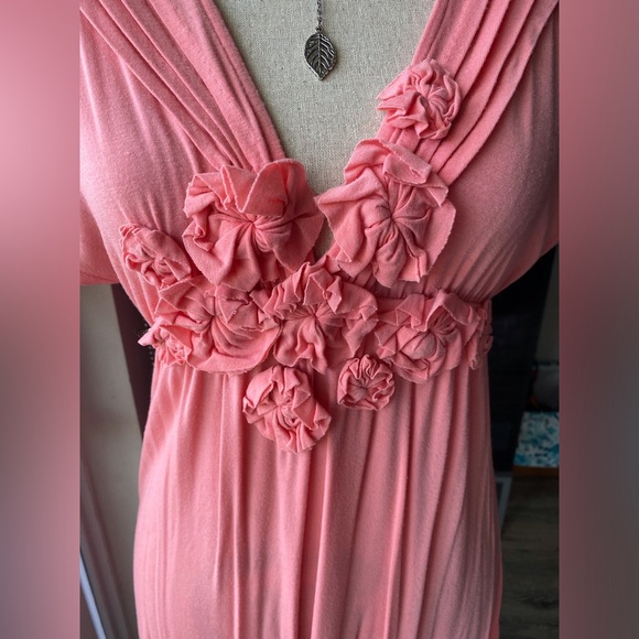 Lush Peach Floral Embellished SS Tunic Top - Small - Picture 2 of 4